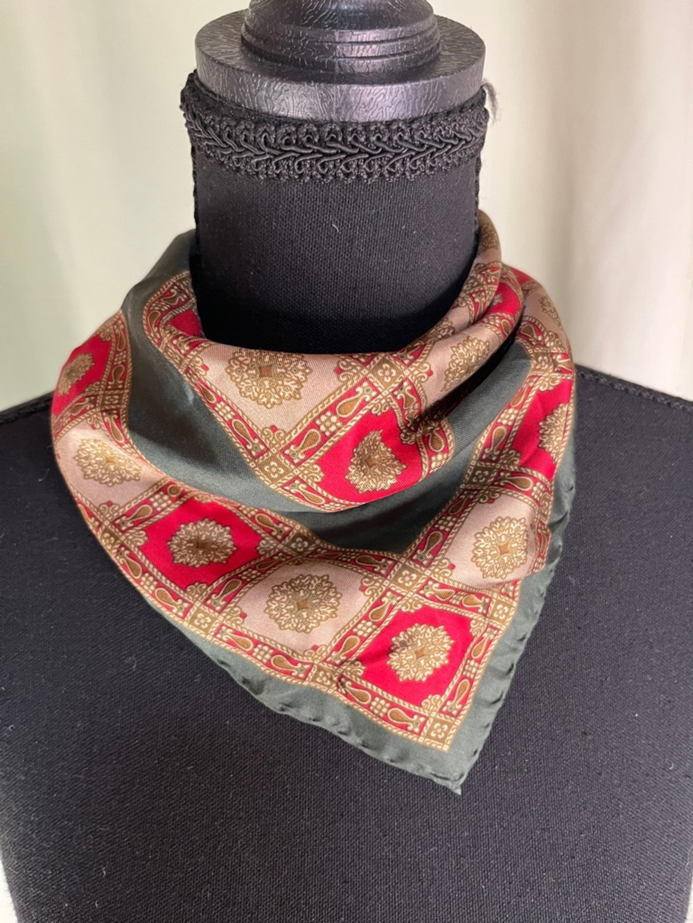Silk-Feel Patterned Square Bandana Scarf - Red & Olive